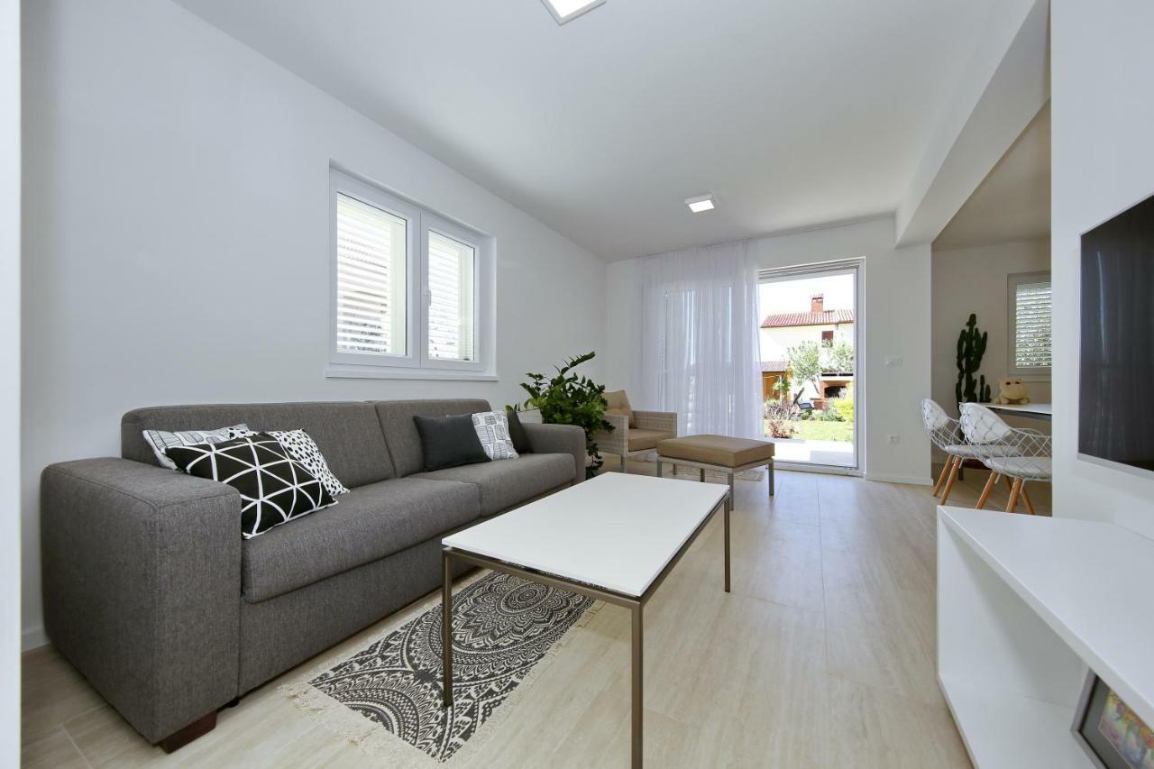 Valadar Apartments 普利拉卡 外观 照片