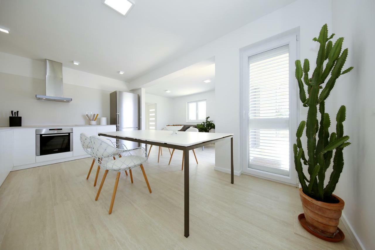 Valadar Apartments 普利拉卡 外观 照片